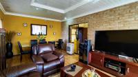 Lounges - 16 square meters of property in Vanderbijlpark