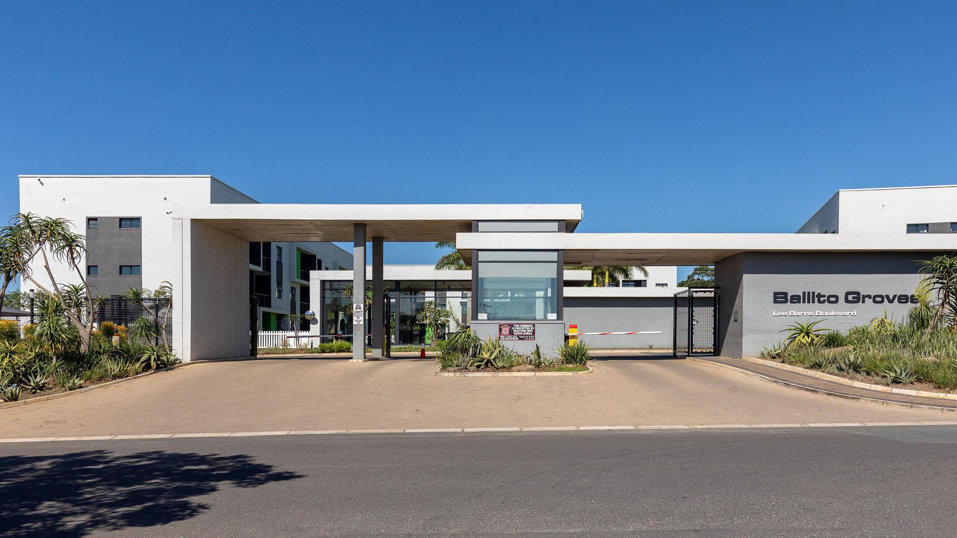 Front View of property in Ballitoville