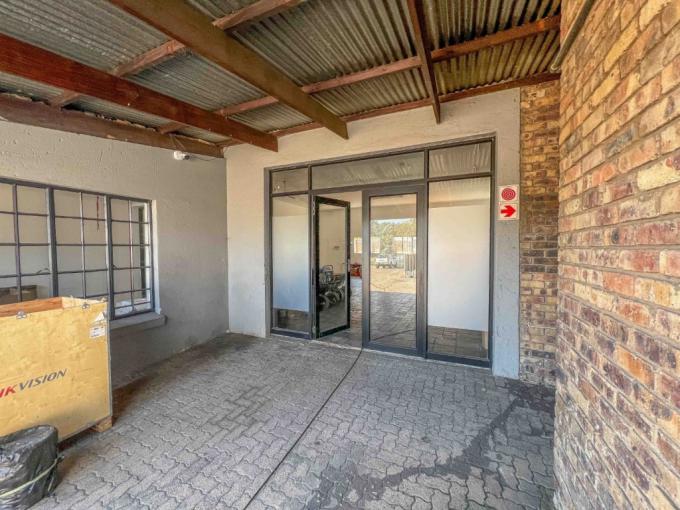 Commercial to Rent in Middelburg - MP - Property to rent - MR678999