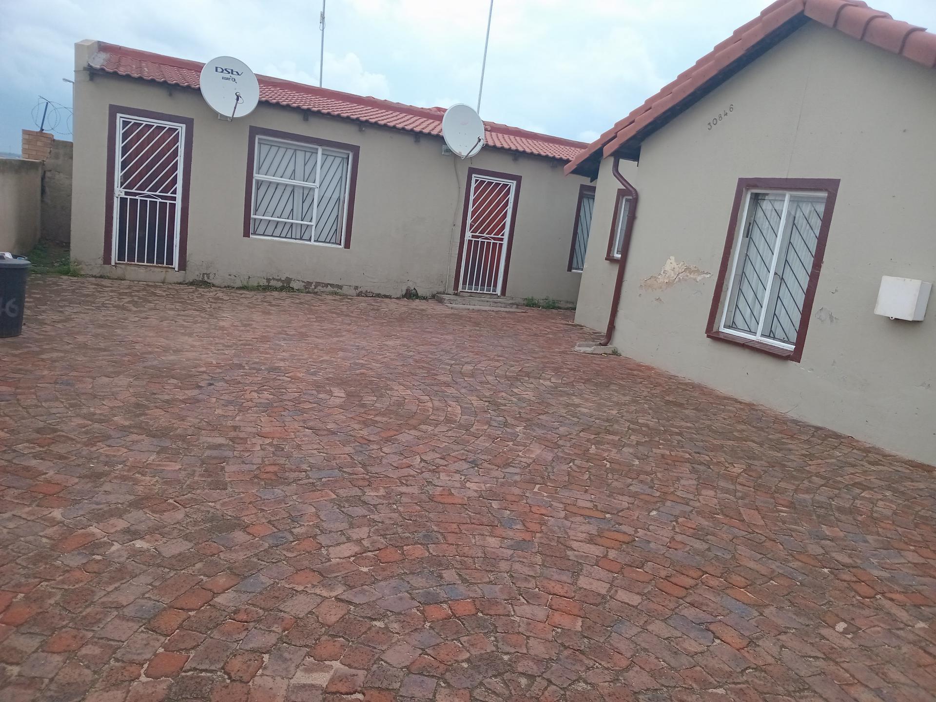  of property in Daveyton