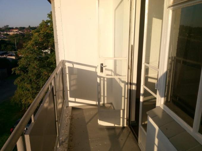 2 Bedroom Apartment for Sale For Sale in Johannesburg Central - MR679013