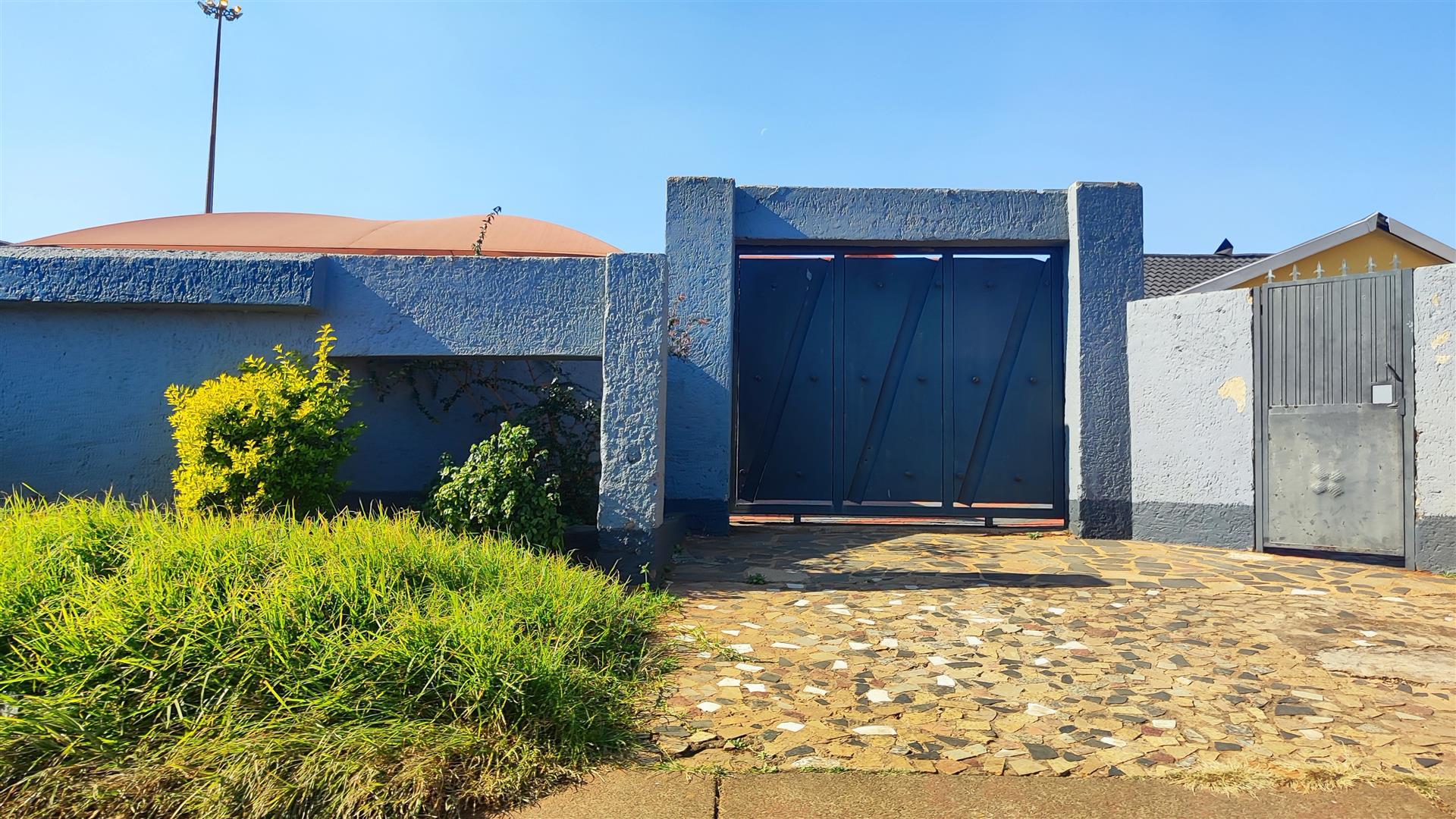 Front View of property in Vosloorus