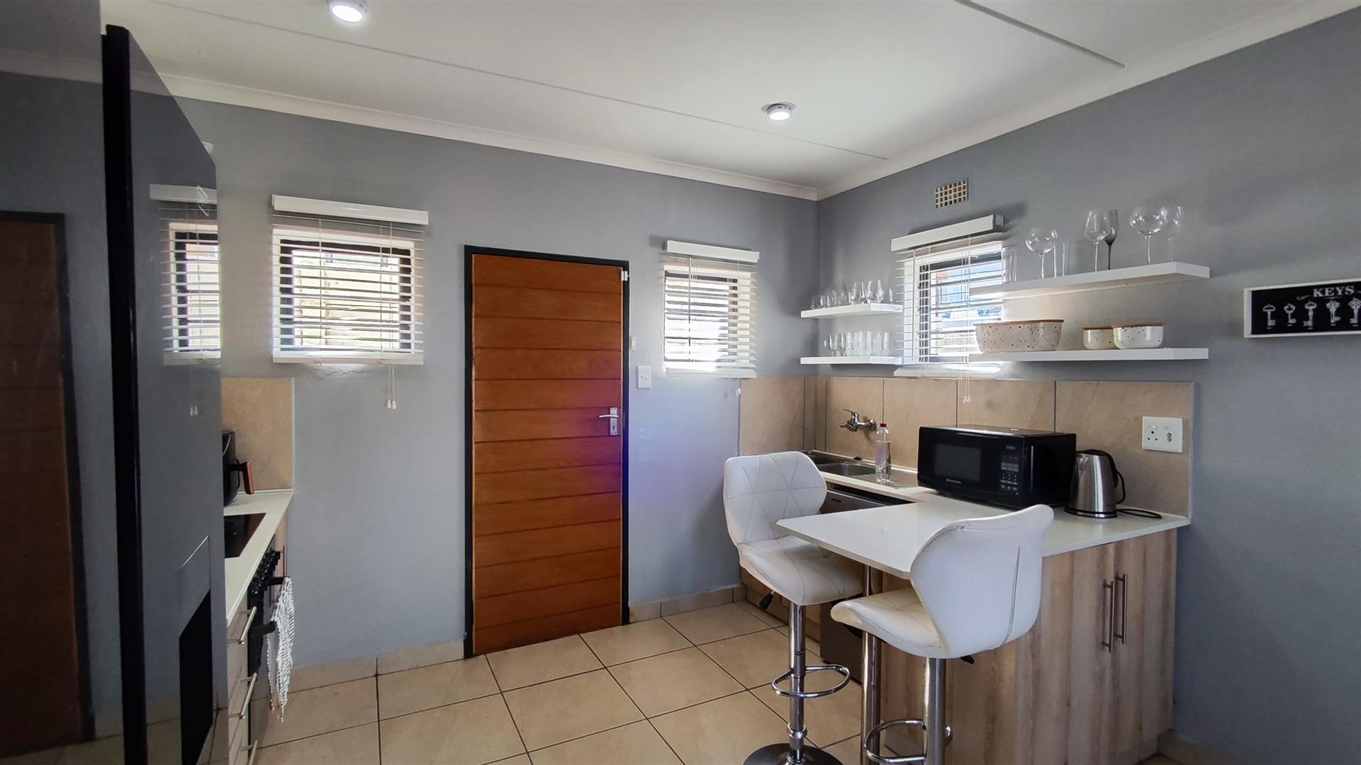 Kitchen - 11 square meters of property in Albertsdal