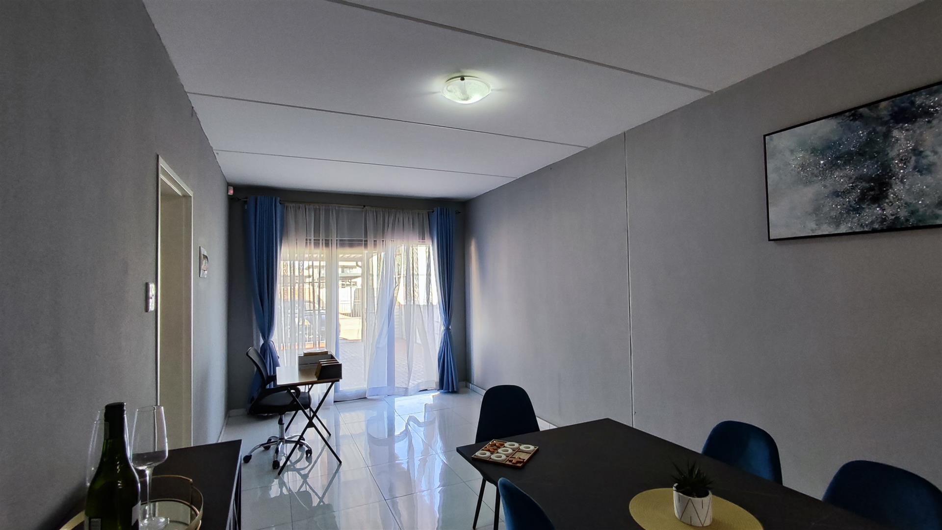 Dining Room - 23 square meters of property in Albertsdal