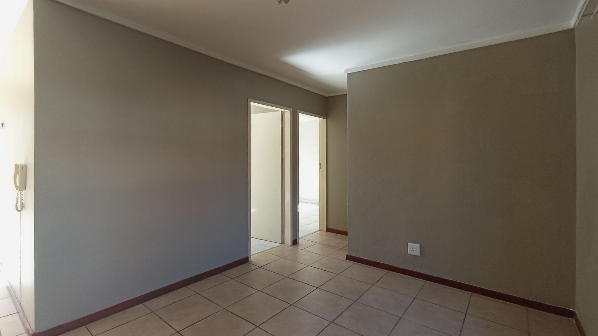 Dining Room - 14 square meters of property in The Reeds