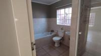 Bathroom 1 of property in The Reeds