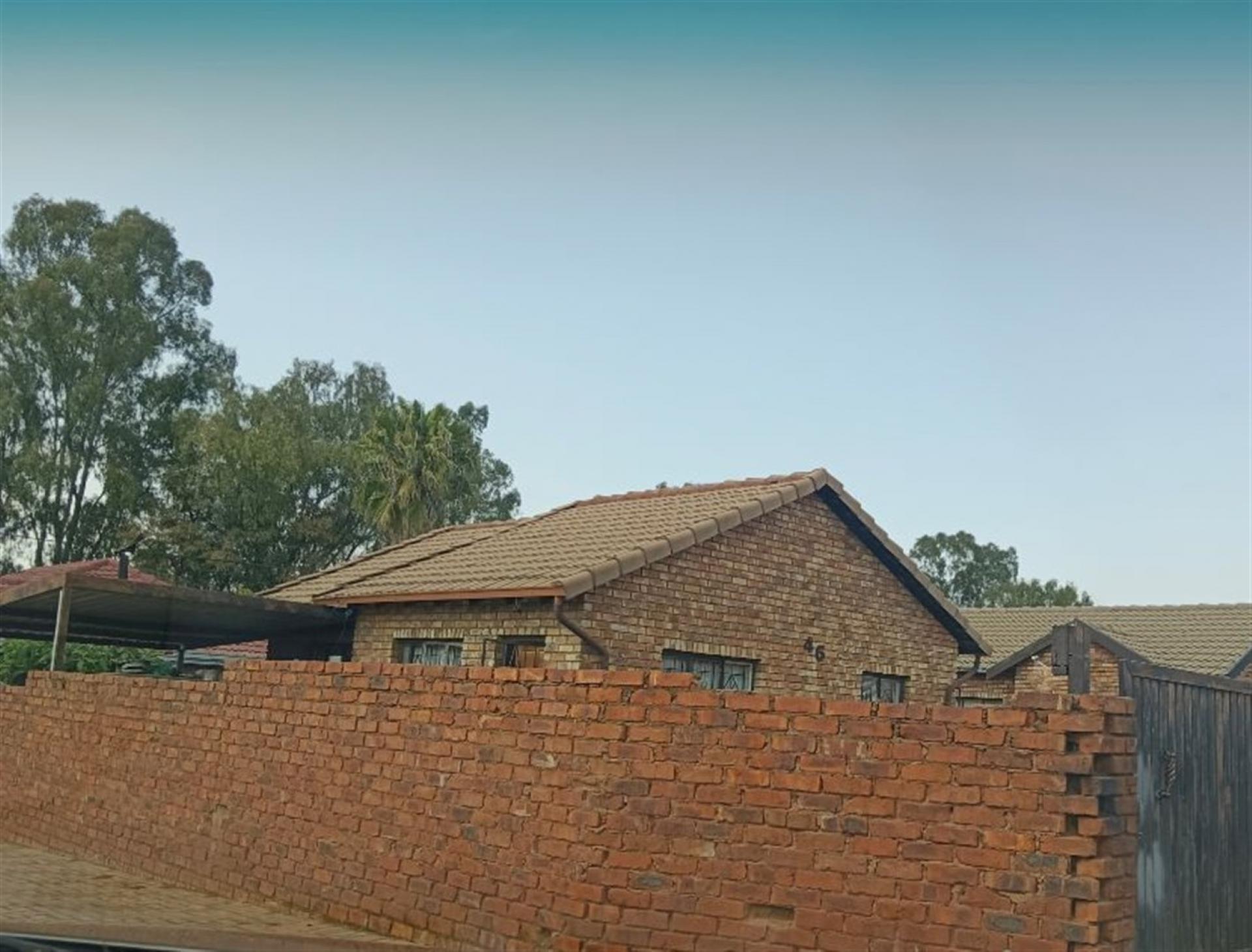 Front View of property in Philip Nel Park