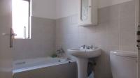 Bathroom 1 - 5 square meters of property in Halfway Gardens