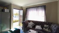 Lounges - 11 square meters of property in Summerset