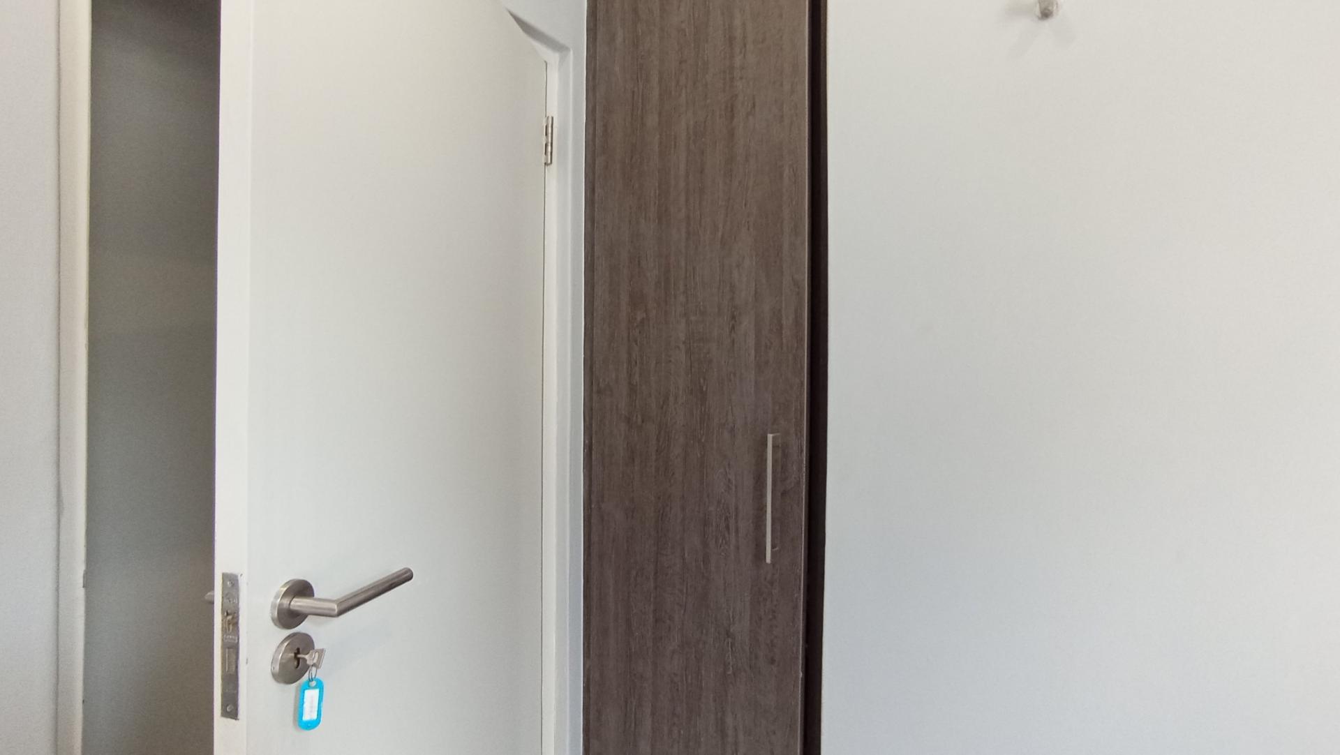 Bathroom 1 - 6 square meters of property in Bryanston