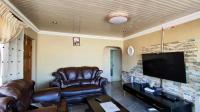 Lounges - 21 square meters of property in Palm Ridge
