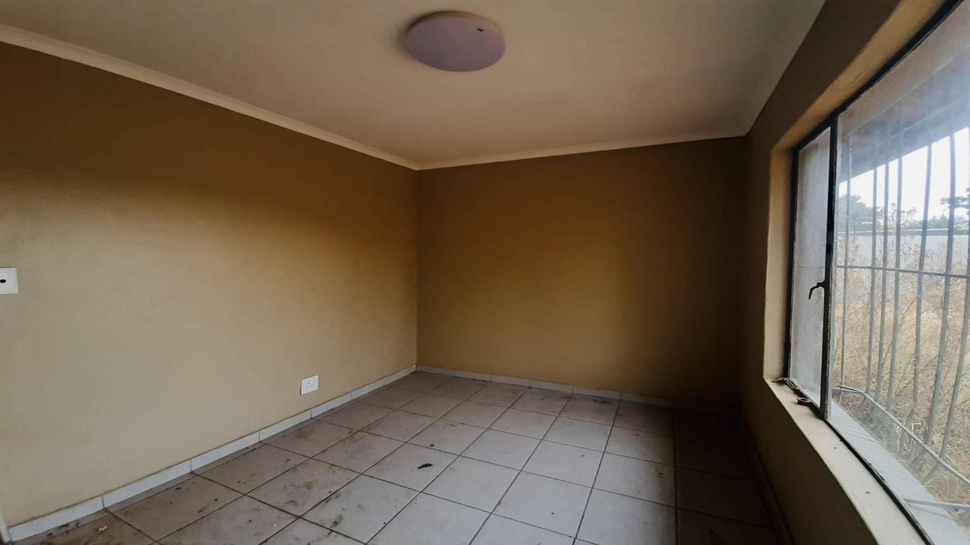 Bed Room 3 of property in Greenhills