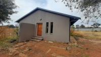 Front View of property in Greenhills