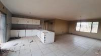 Kitchen of property in Greenhills