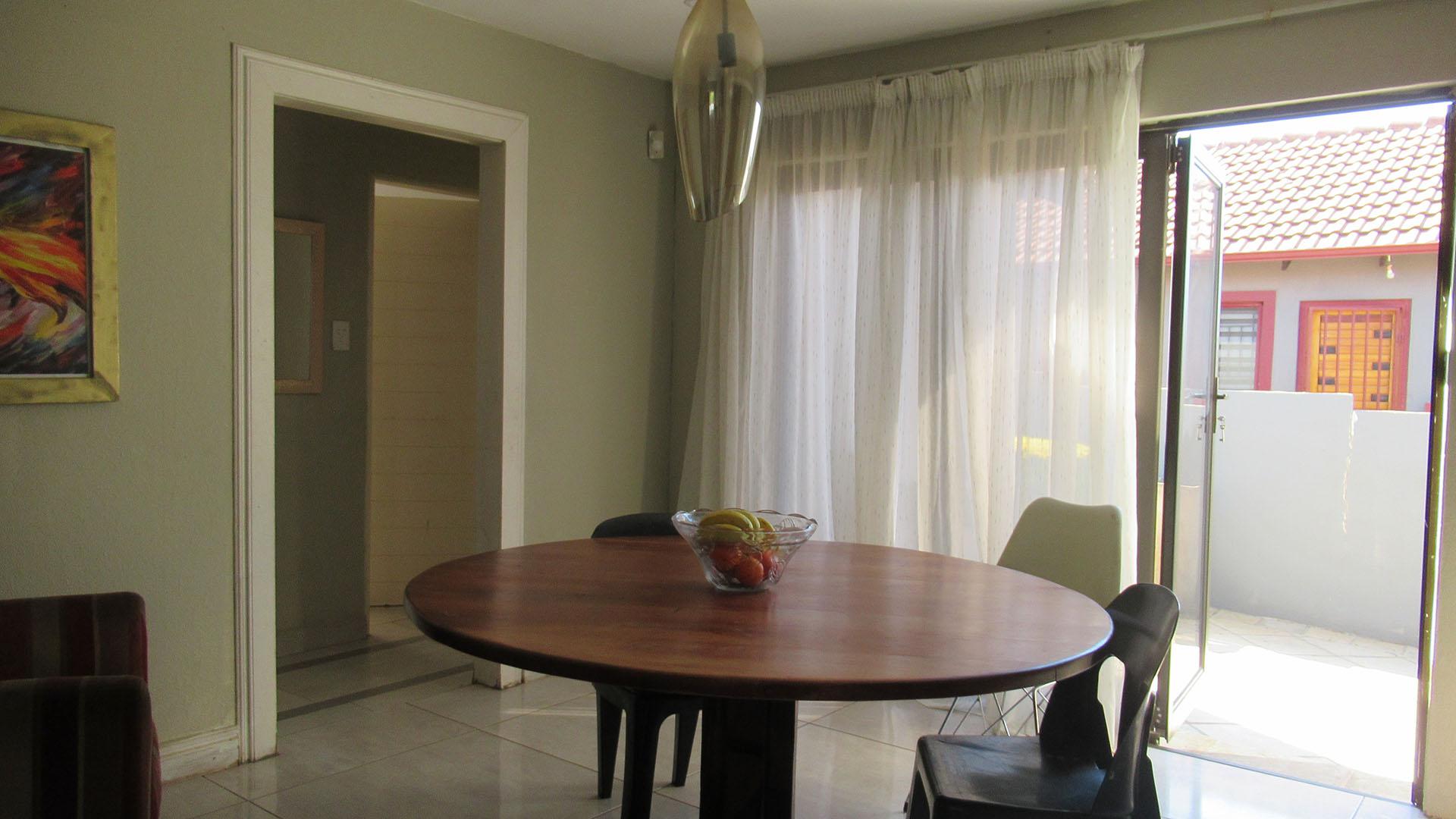 Dining Room - 12 square meters of property in Cosmo City
