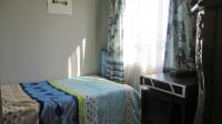 Bed Room 1 - 7 square meters of property in Glen Ridge (Gauteng - West)