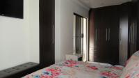 Main Bedroom - 22 square meters of property in Glen Ridge (Gauteng - West)
