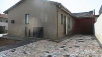Front View of property in Glen Ridge (Gauteng - West)