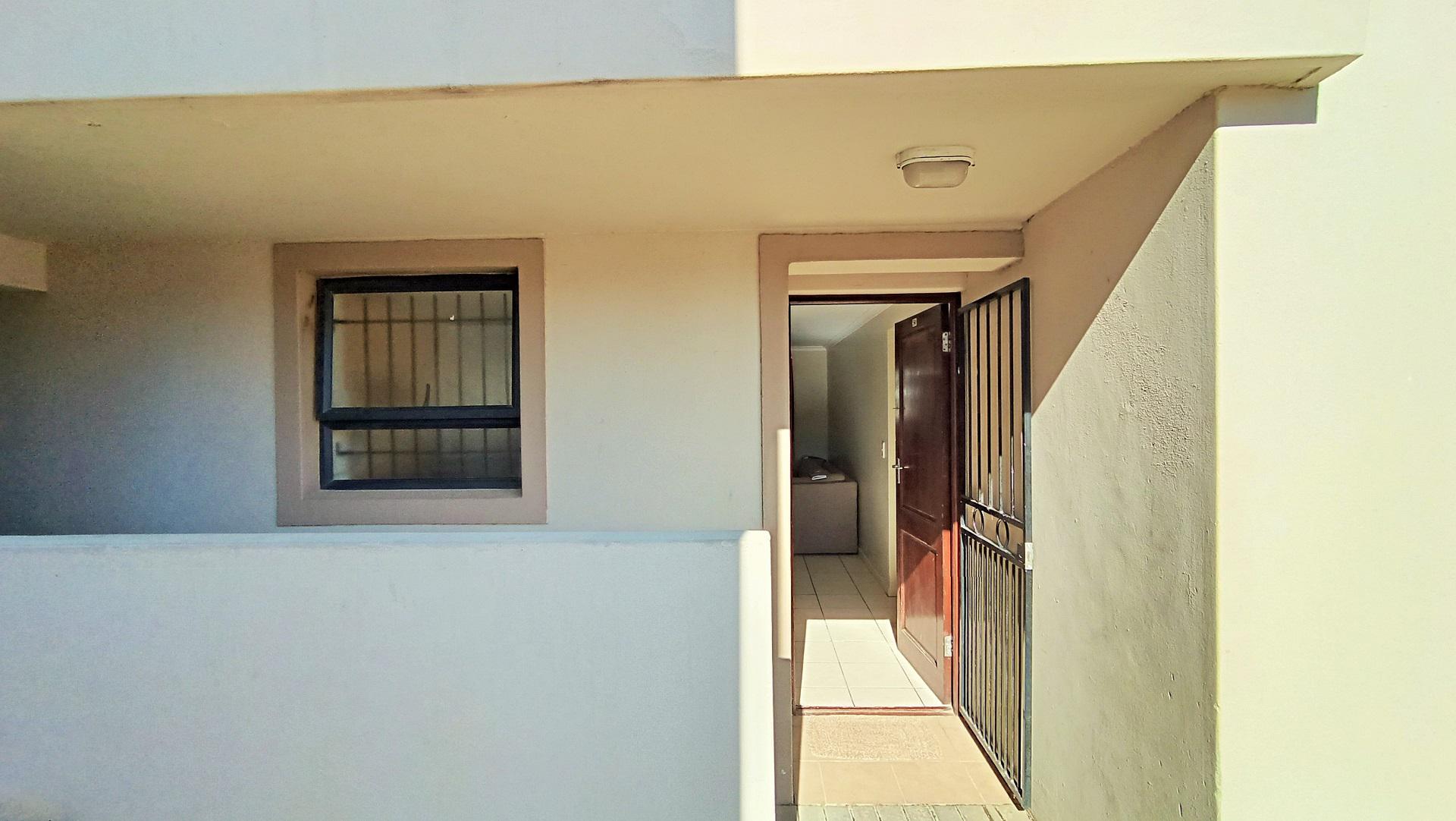 Front View of property in Gordons Bay