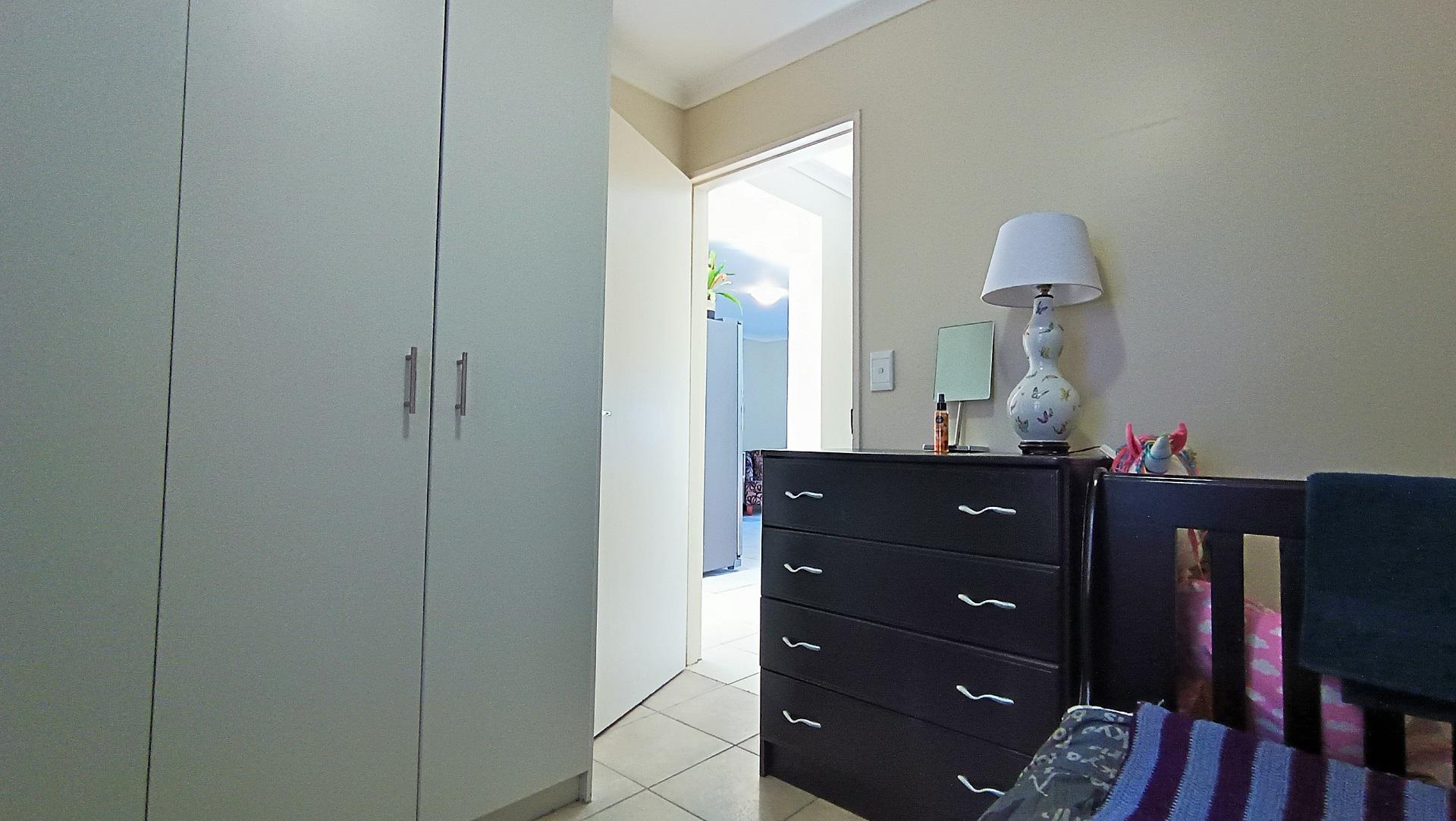 Bed Room 2 - 9 square meters of property in Gordons Bay