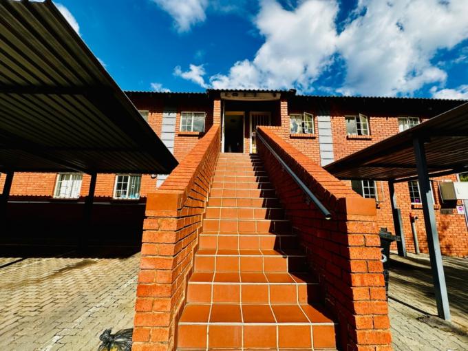 1 Bedroom Apartment for Sale For Sale in Rosettenville - MR679144