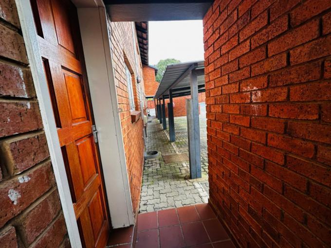 1 Bedroom Apartment for Sale For Sale in Rosettenville - MR679145