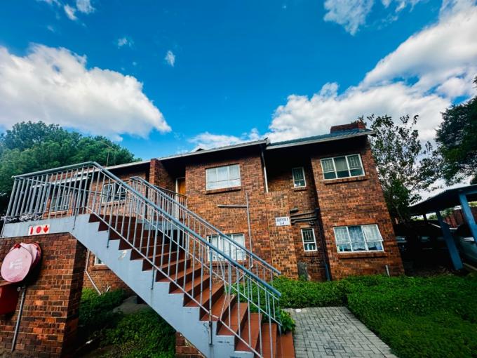 1 Bedroom Apartment for Sale For Sale in Rosettenville - MR679146