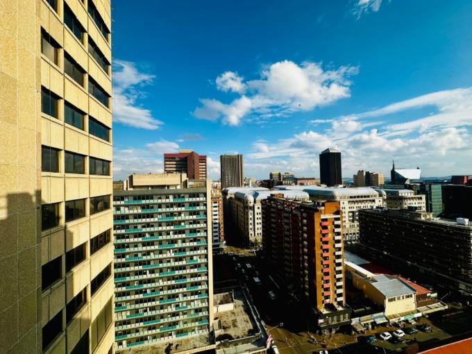 2 Bedroom Apartment for Sale For Sale in Braamfontein - MR679147