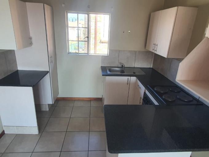 2 Bedroom Simplex for Sale For Sale in Elandspark - MR679148