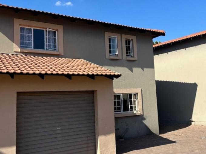 3 Bedroom Simplex for Sale For Sale in Waterval East - MR679168
