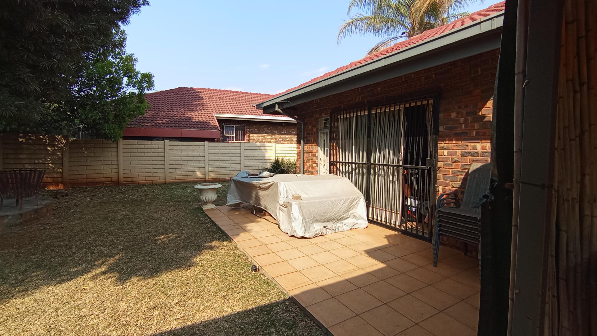 Backyard of property in Pierre van Ryneveld