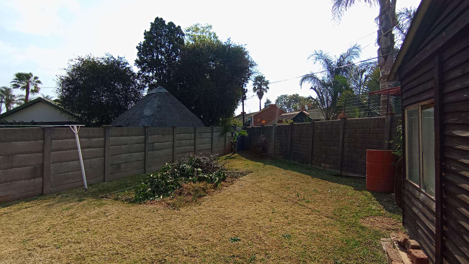 Backyard of property in Pierre van Ryneveld