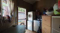 Spaces - 18 square meters of property in Pierre van Ryneveld