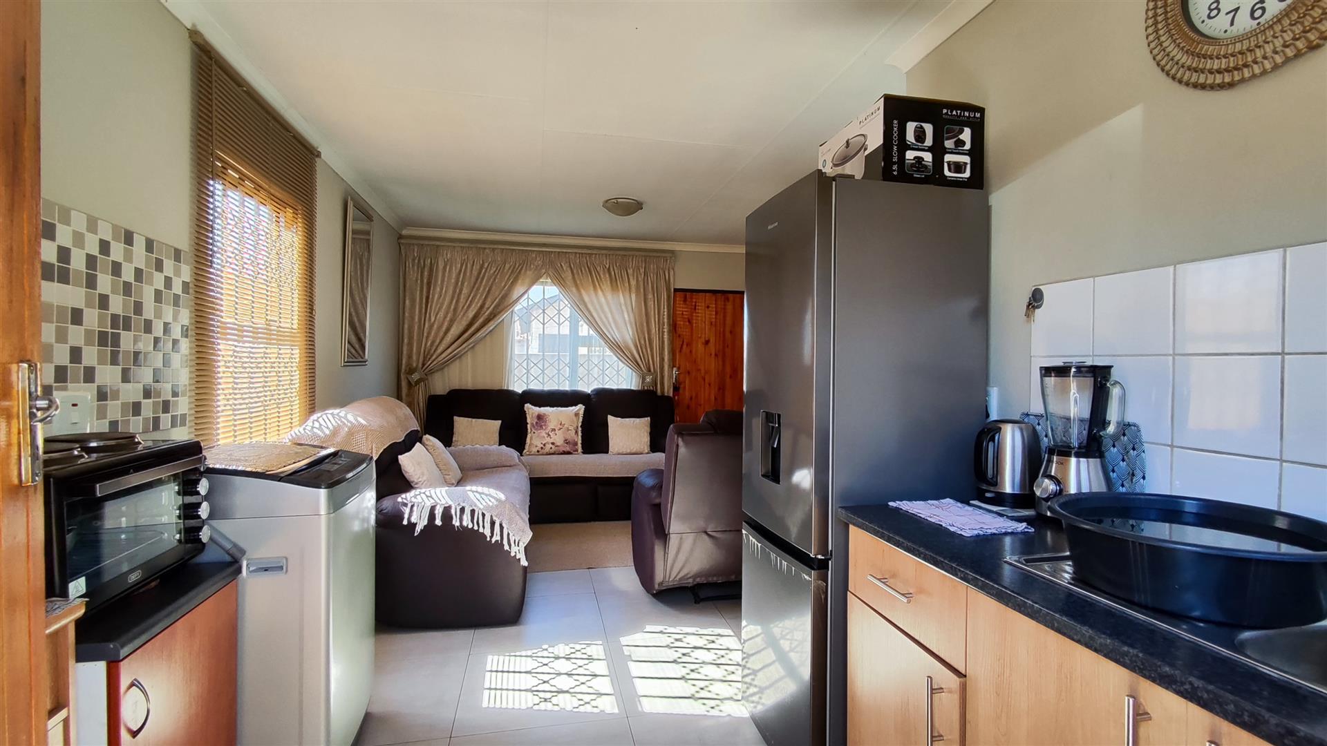 Kitchen - 8 square meters of property in Windmill Park