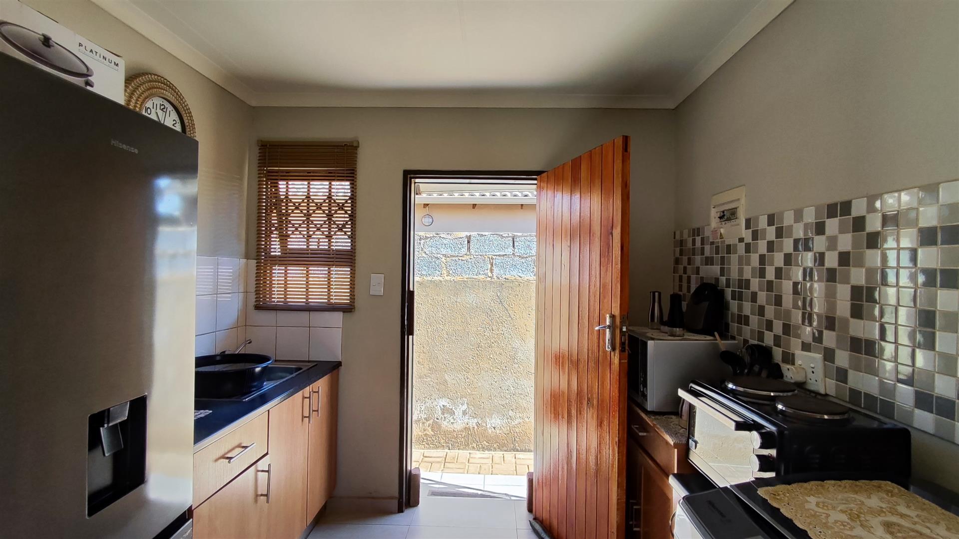 Kitchen - 8 square meters of property in Windmill Park