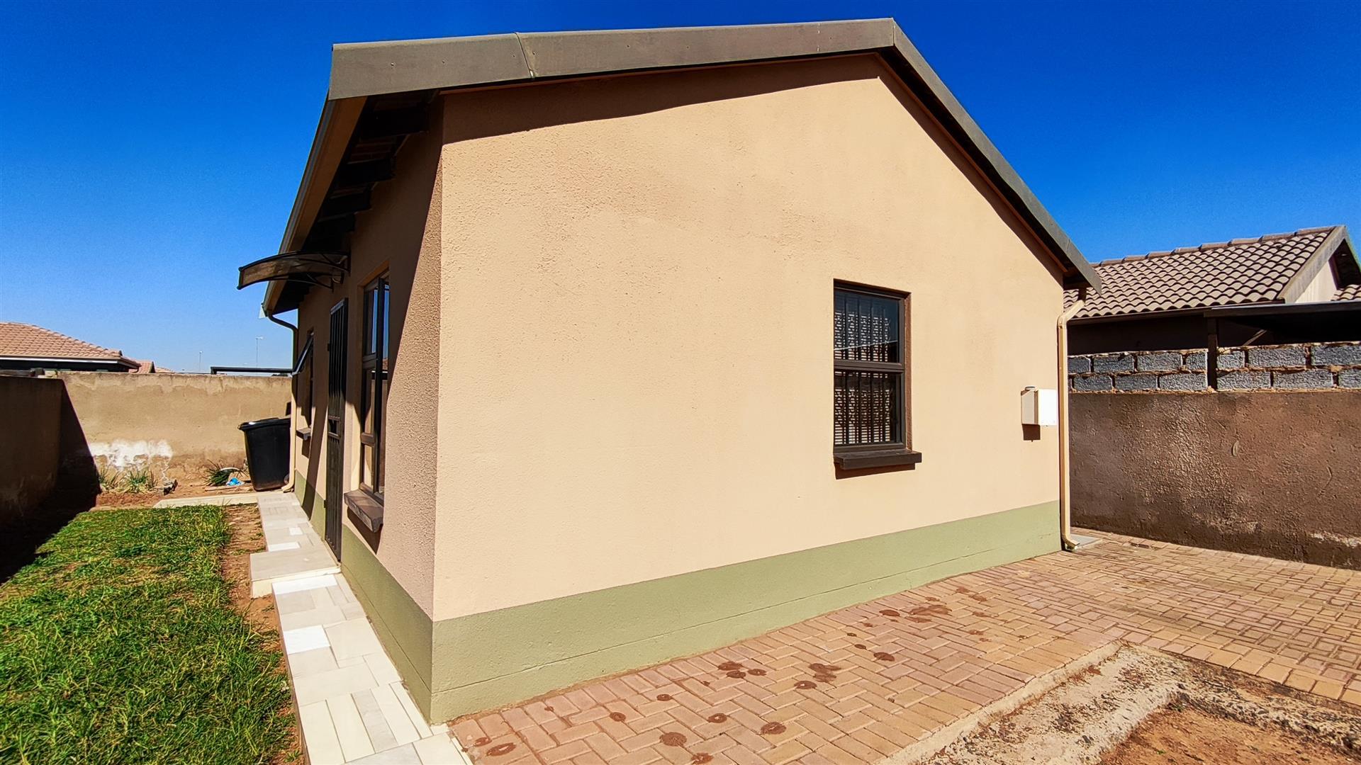Front View of property in Windmill Park