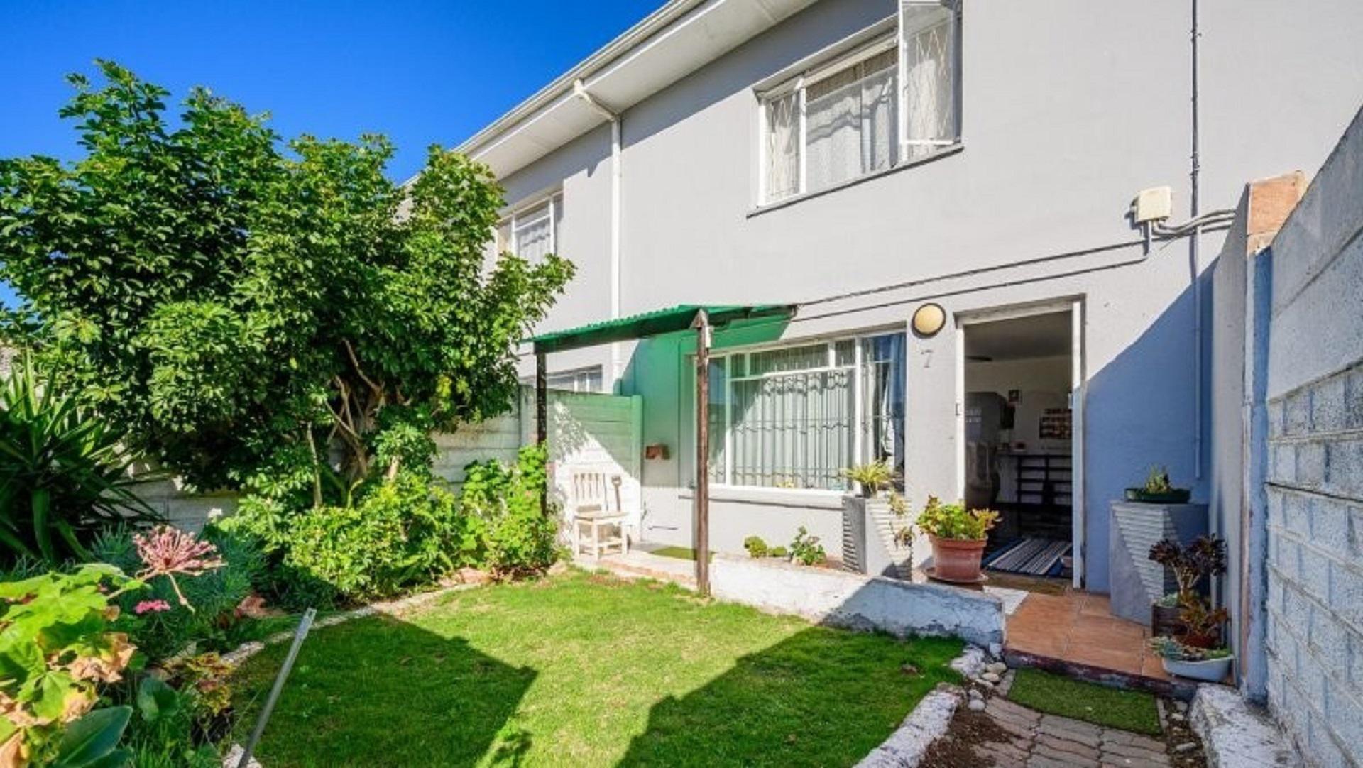 Front View of property in Newton Park