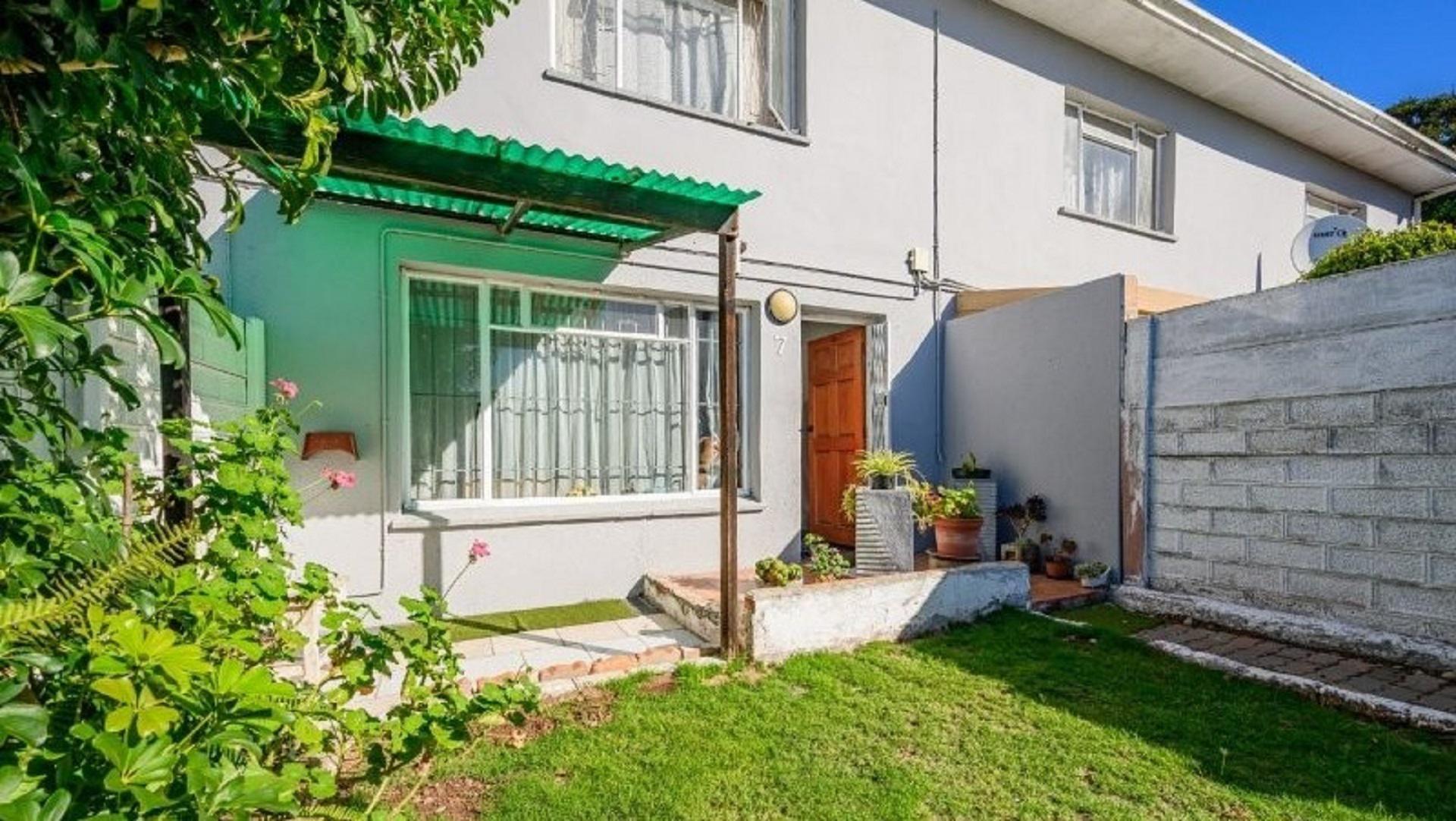 Front View of property in Newton Park