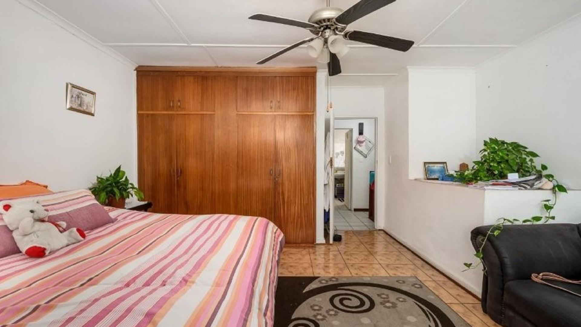 Bed Room 1 of property in Newton Park