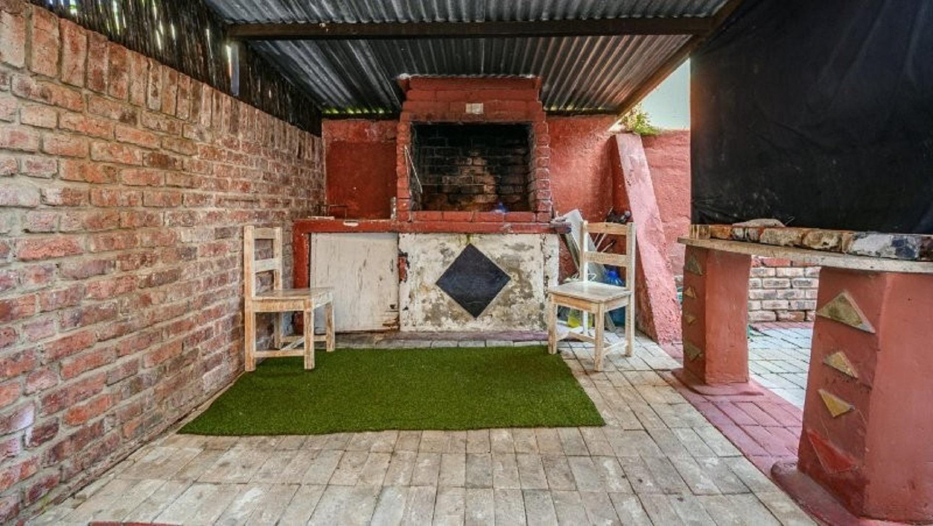 Entertainment of property in Newton Park