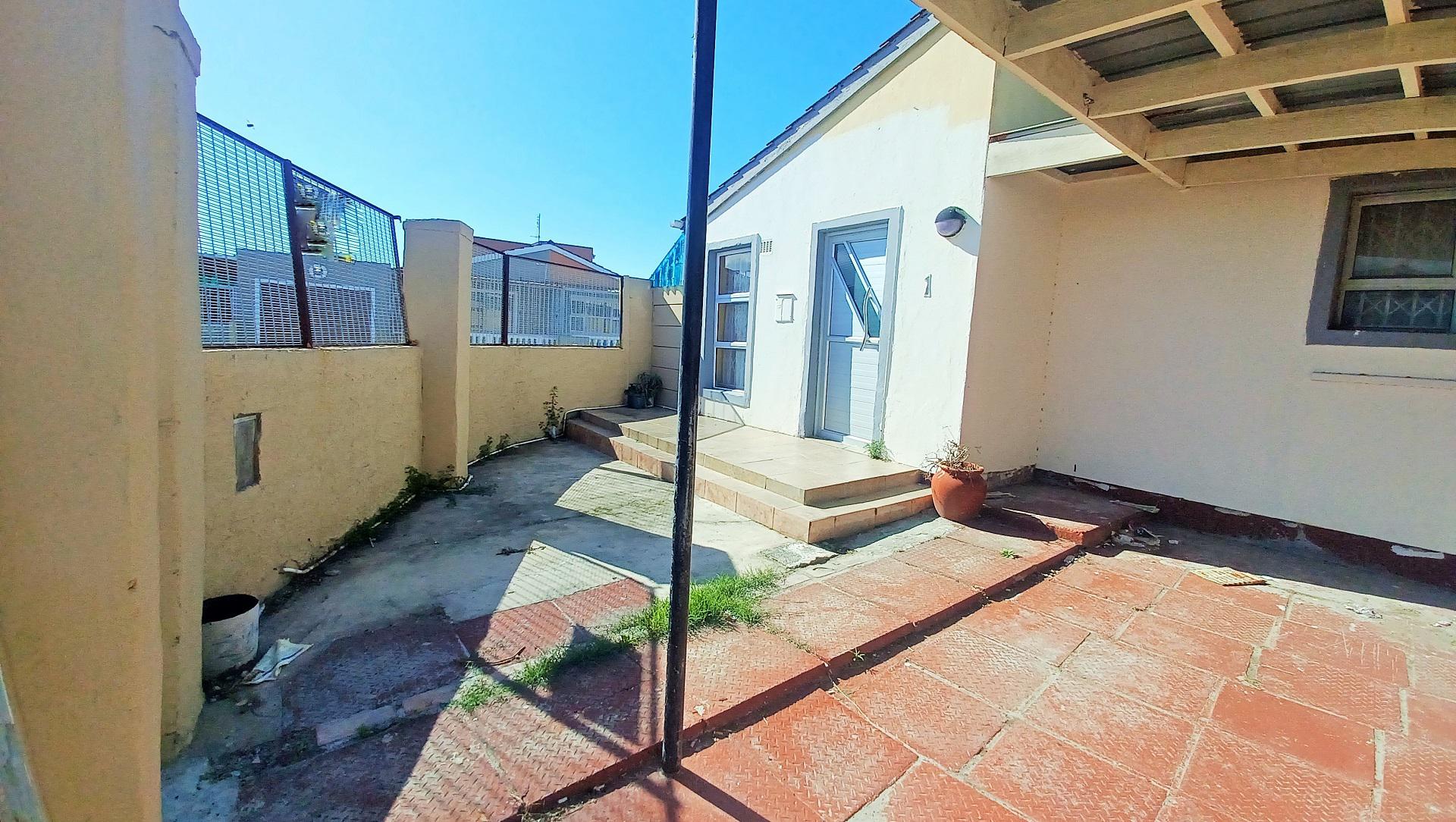 Carport  of property in Portland