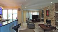 Lounges - 28 square meters of property in Willaway A.H.