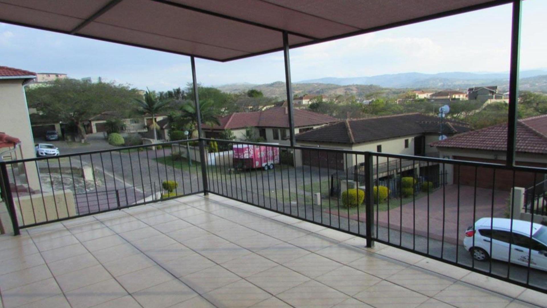 Balcony of property in Stonehenge