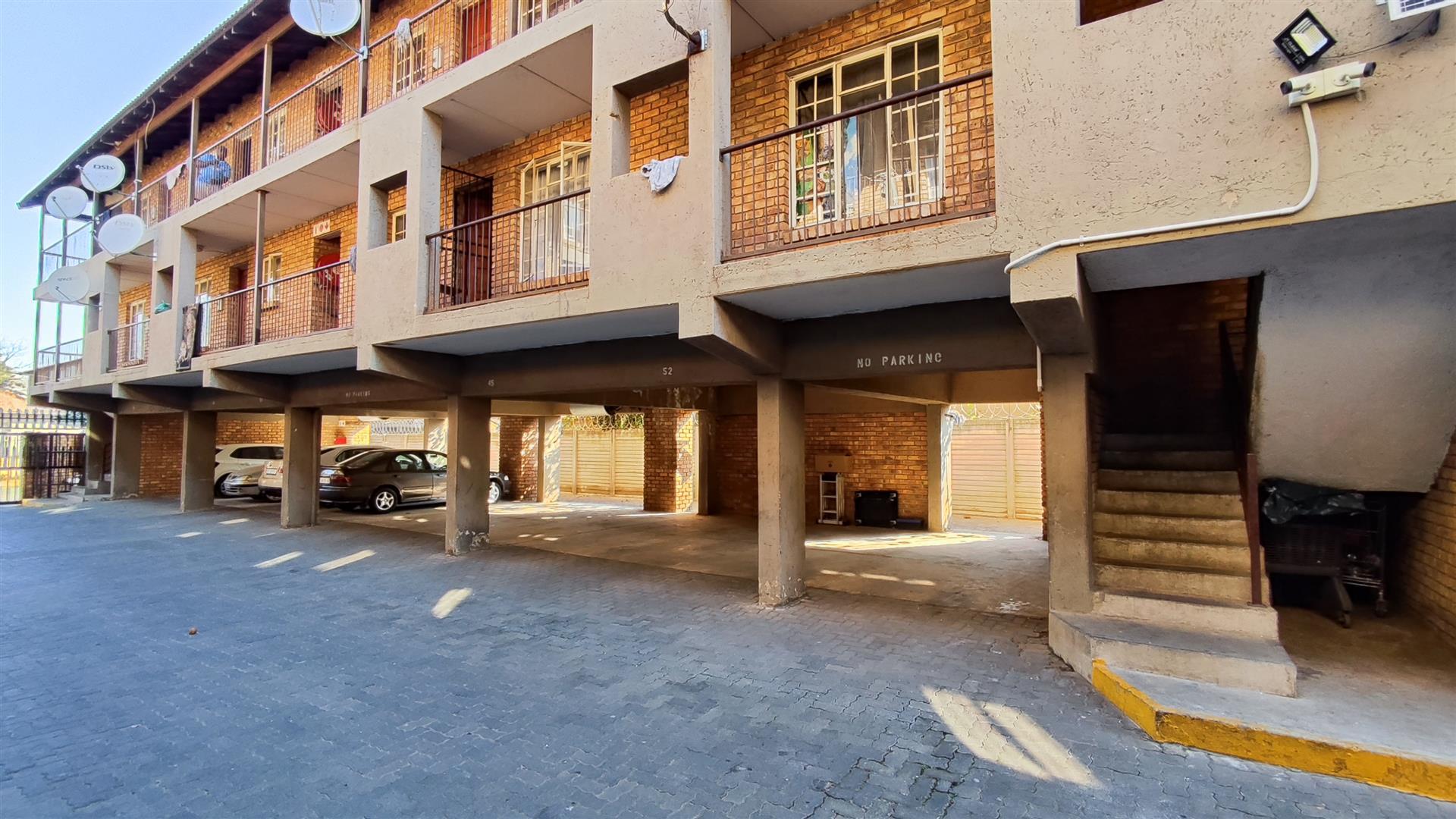 Front View of property in Kempton Park
