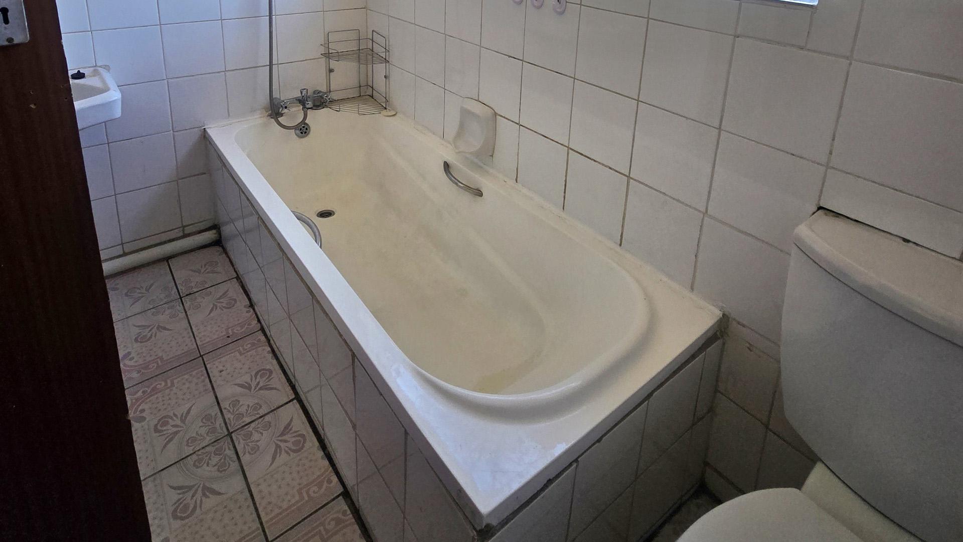 Bathroom 1 of property in Harrismith