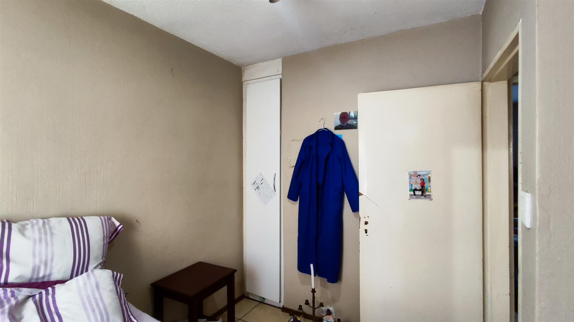 Bed Room 1 - 8 square meters of property in Elspark