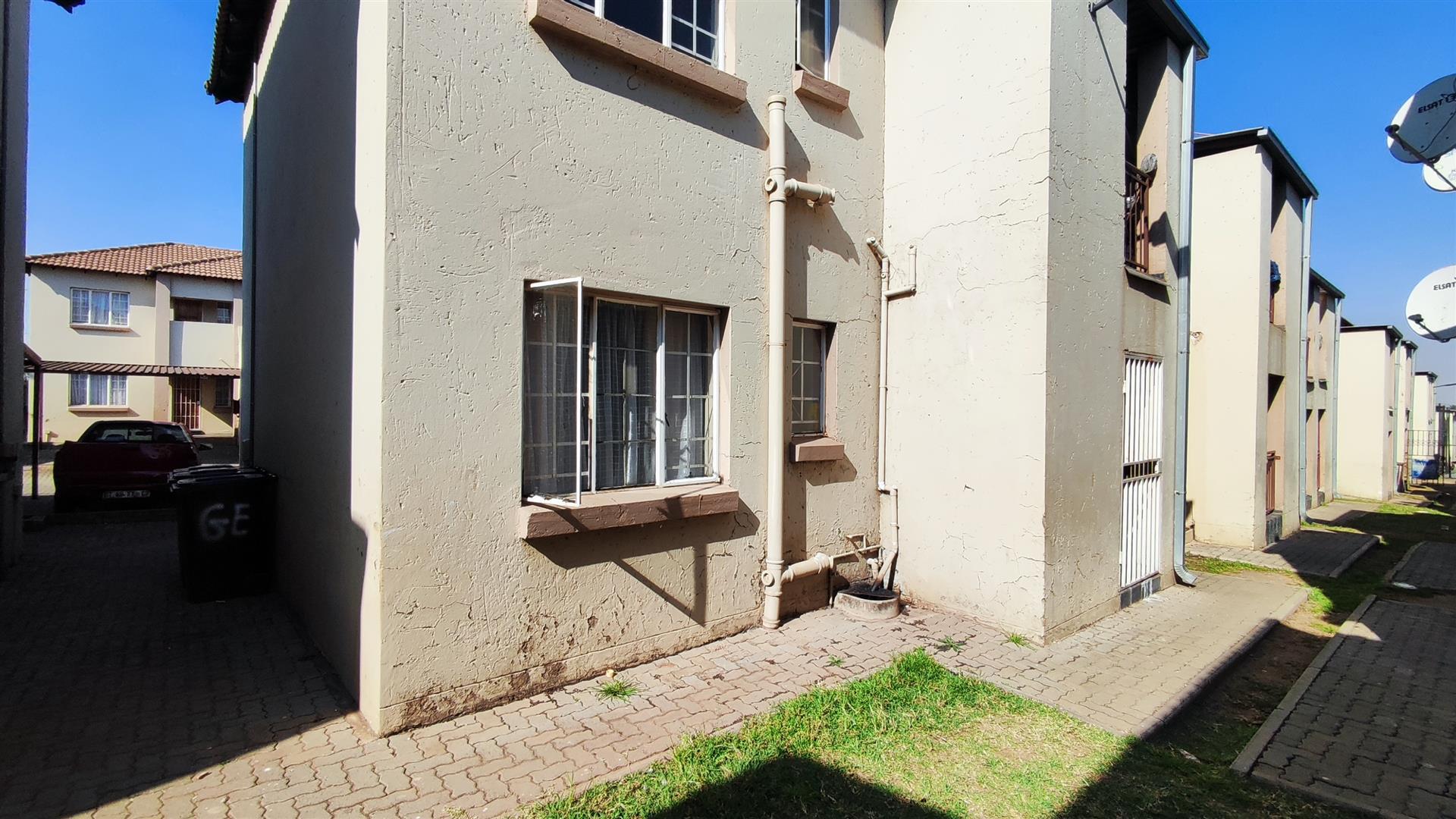 Backyard of property in Elspark