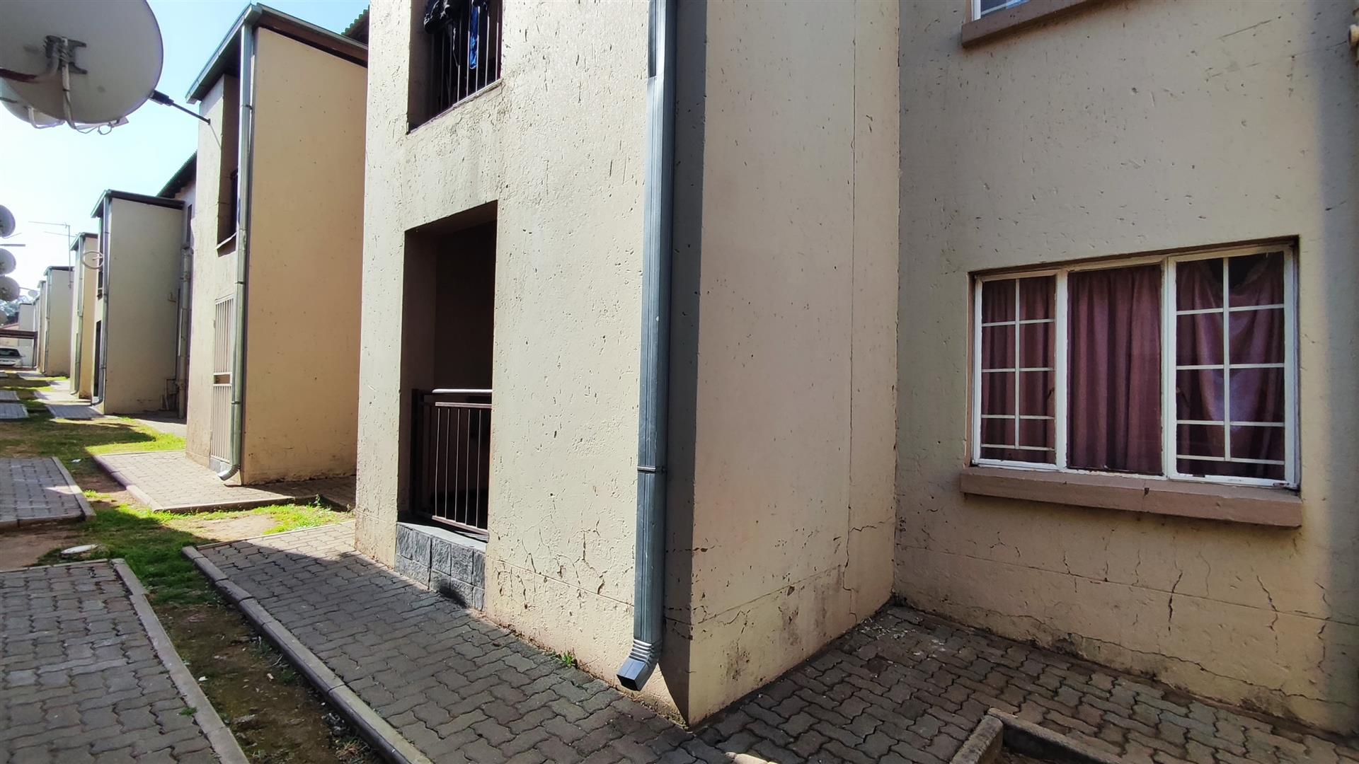 Backyard of property in Elspark