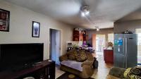 Lounges - 14 square meters of property in Elspark