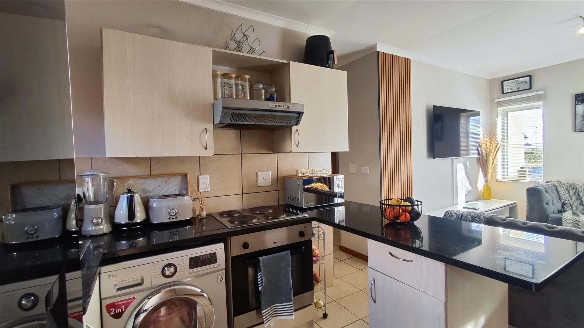 Kitchen - 8 square meters of property in Esther Park
